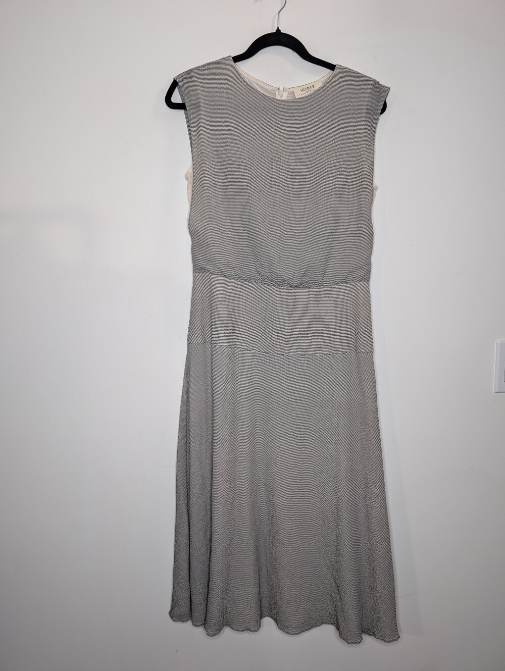 ICICLE 100% Mulberry Silk Open Back Midi Dress Gray Stripe Size 6 Minimalist Lux - Picture 2 of 6